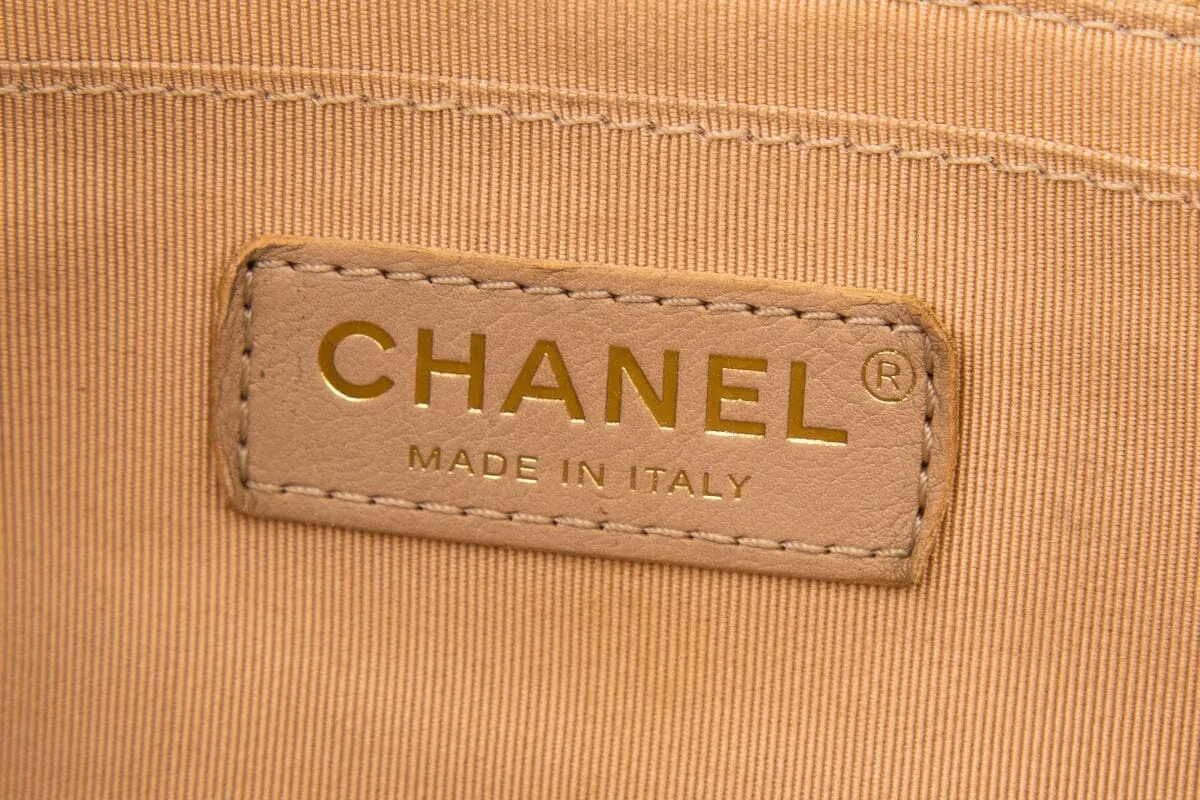 Chanel 2019/20 Metallic Caviar Chevron Quilted Flap Bag